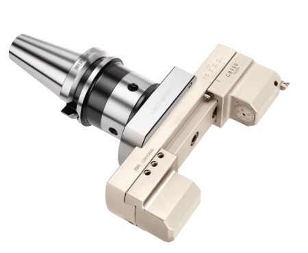 Ø200以上CBH大孔徑微調精搪刀 + BST刀柄